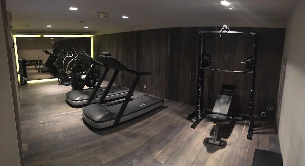 Hotell Adele & Jules 4*